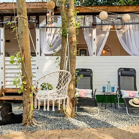 Aquadoria House