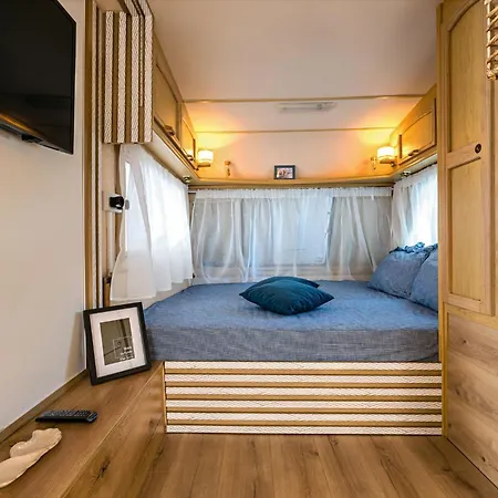 Aquadoria House